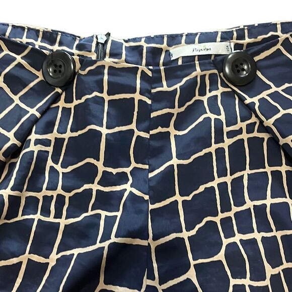 Papaya size 8 short - Picture 2 of 8